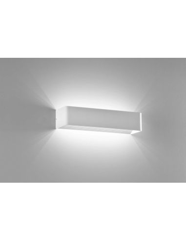 Applique Cubo Grande Isyluce Mm 365X100x80 Led 12W